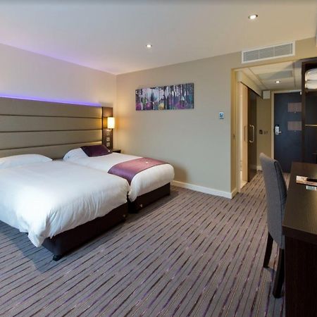 Premier Inn Leeds Headingley ภายนอก รูปภาพ