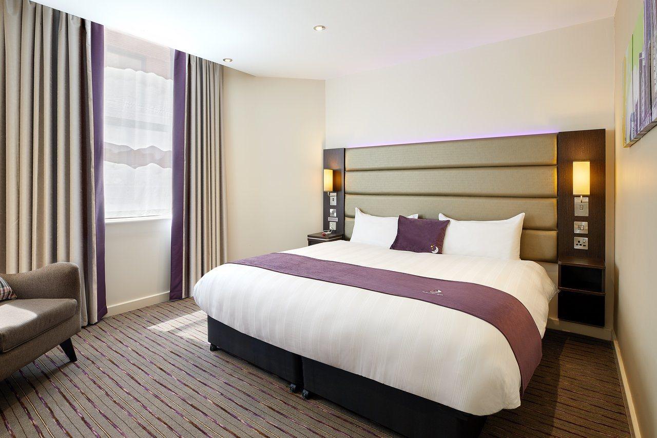 Premier Inn Leeds Headingley ภายนอก รูปภาพ