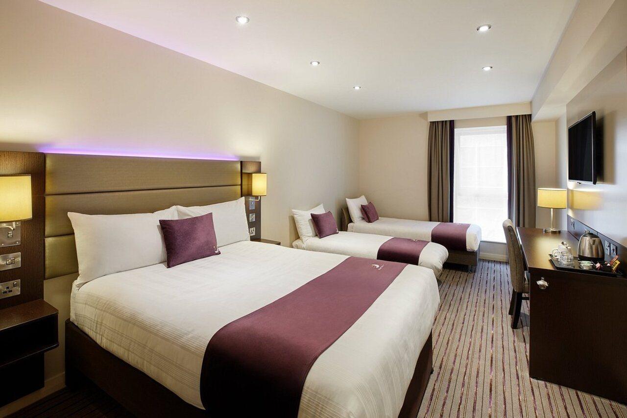 Premier Inn Leeds Headingley ภายนอก รูปภาพ